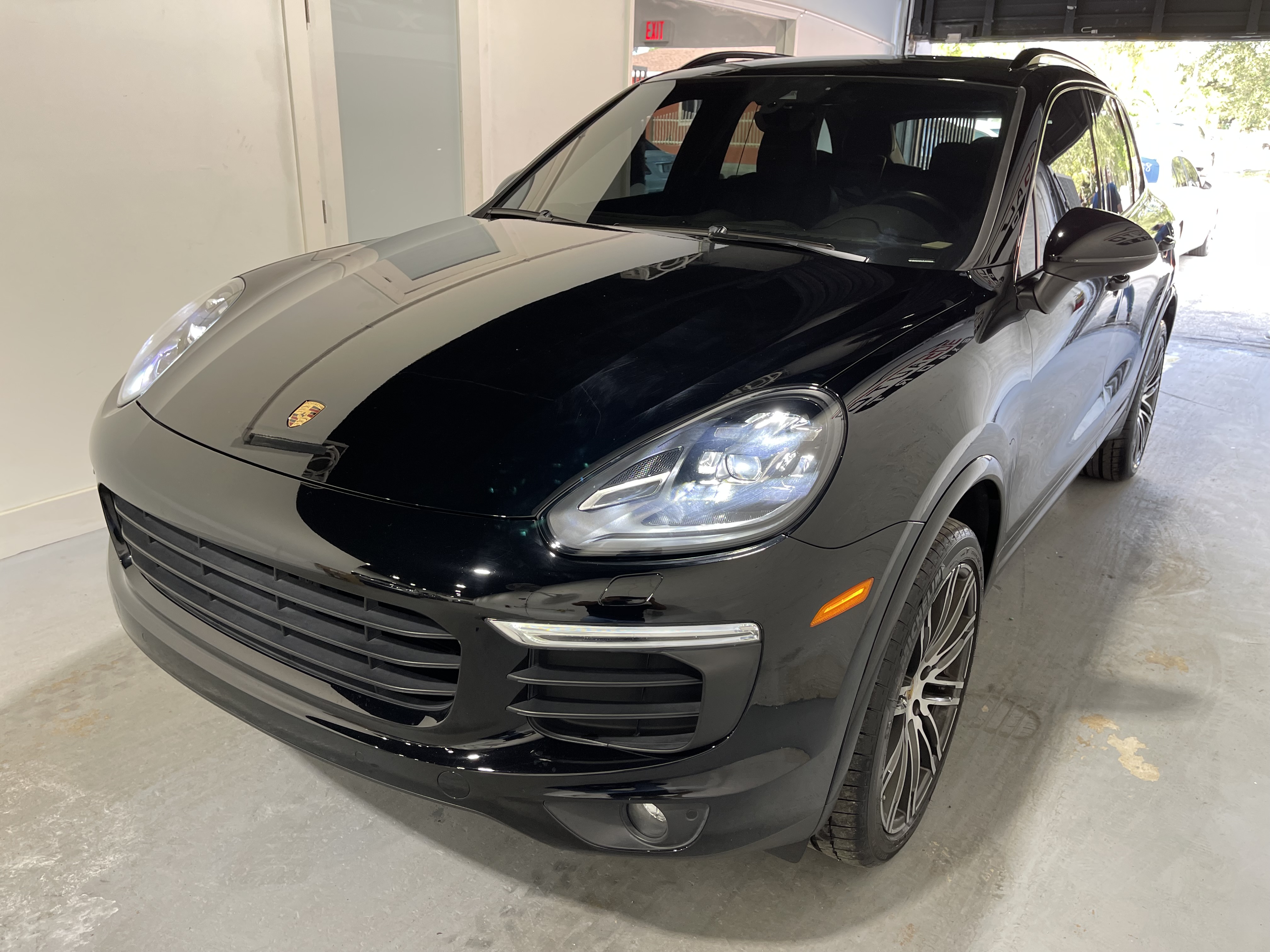 2018 Porsche Cayenne Platinum Edition